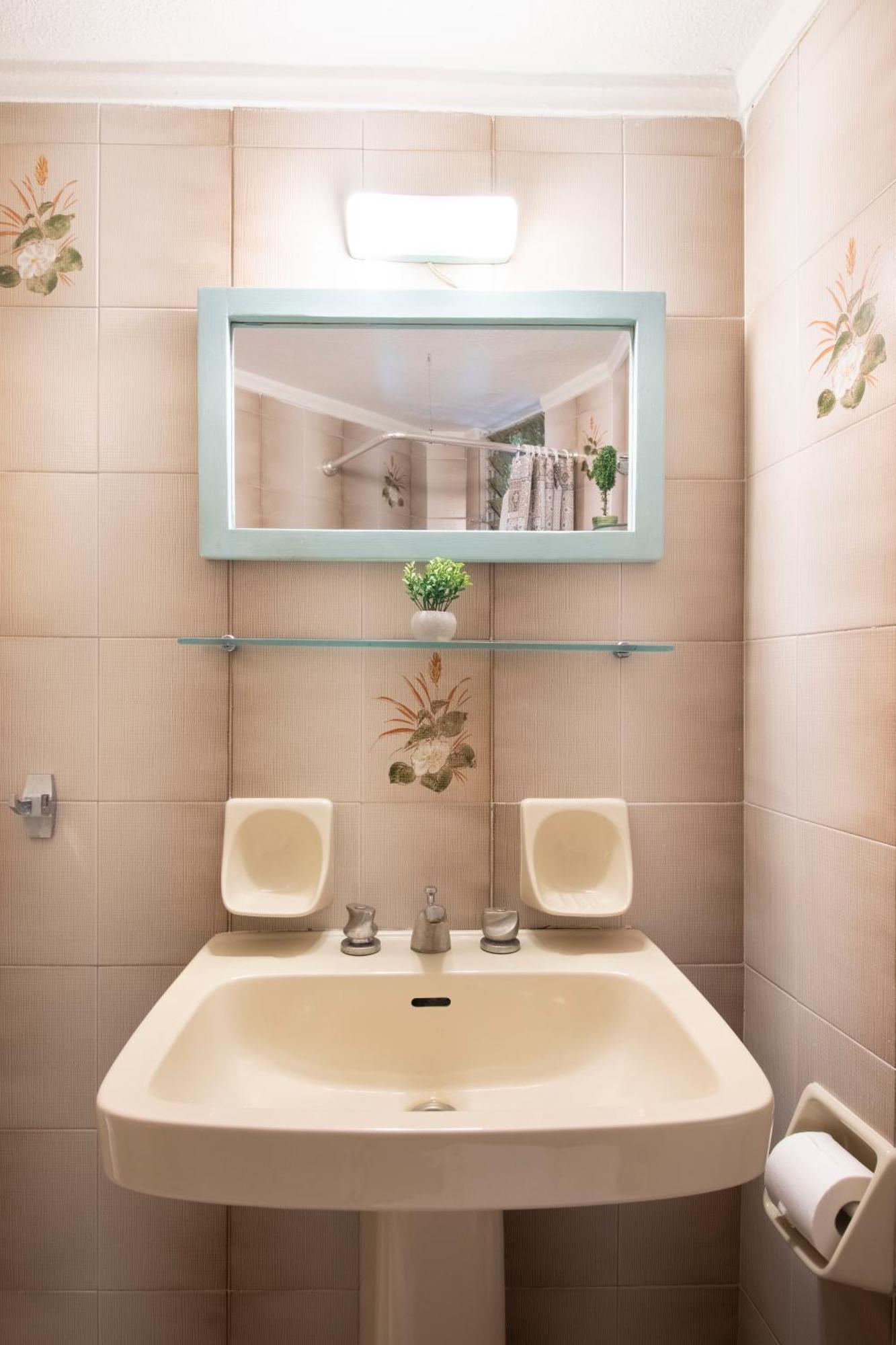 Modern City Apt In The Heart Of Heraklion Екстериор снимка