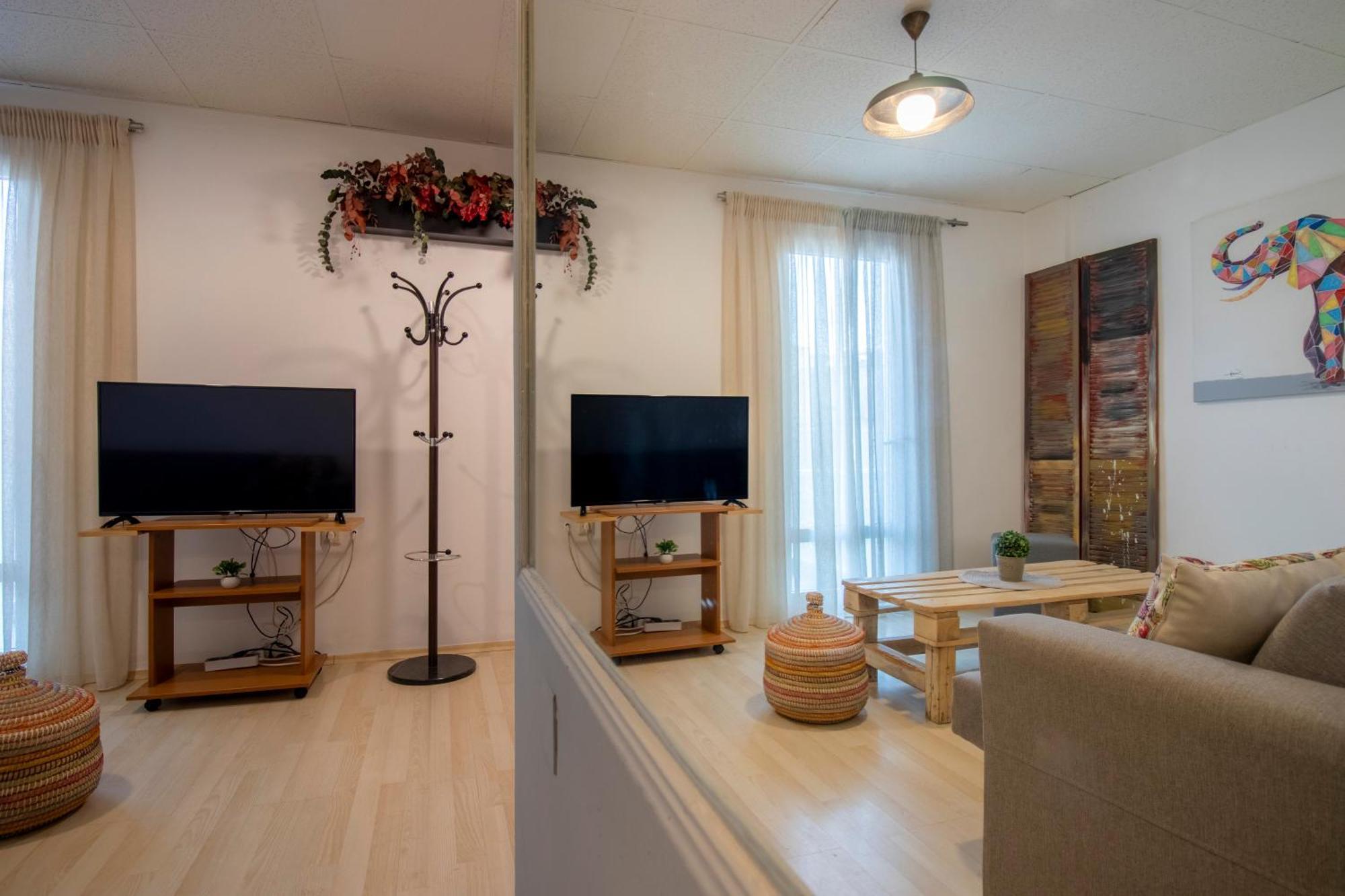 Modern City Apt In The Heart Of Heraklion Екстериор снимка