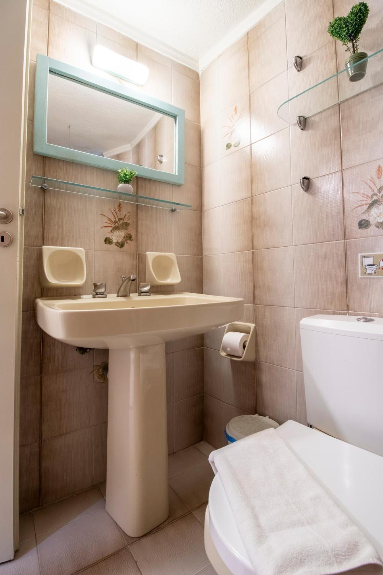 Modern City Apt In The Heart Of Heraklion Екстериор снимка