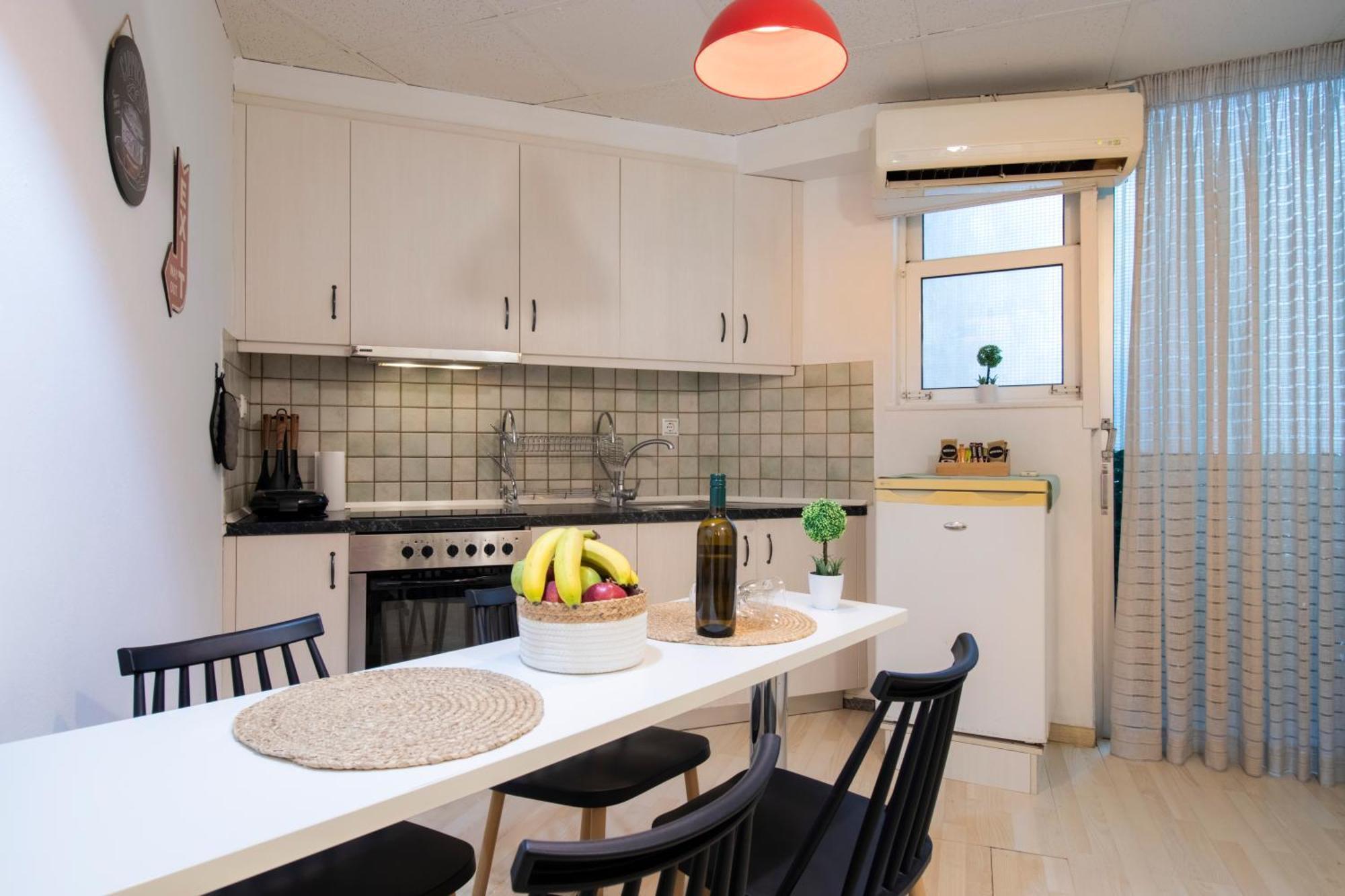 Modern City Apt In The Heart Of Heraklion Екстериор снимка