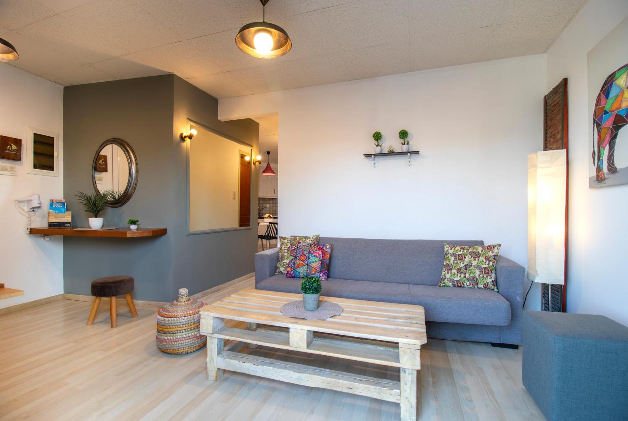 Modern City Apt In The Heart Of Heraklion Екстериор снимка