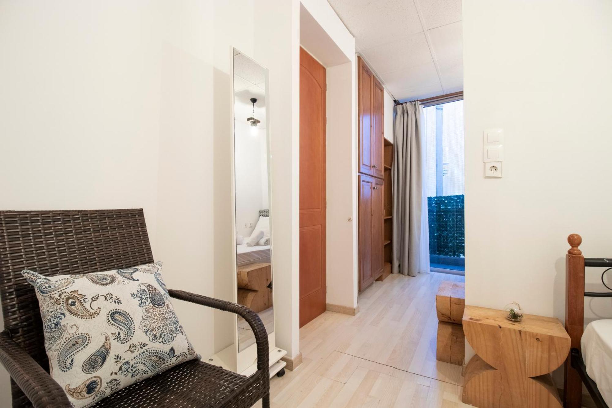 Modern City Apt In The Heart Of Heraklion Екстериор снимка